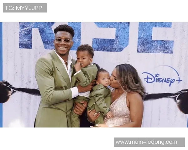 字母哥妻子带娃回雅典两地分居问题经过数月沟通成功解决 字母哥妻子带娃回雅典两地分居问题经过数月沟通成功解决