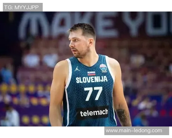 海斯称赞东契奇传球能力与老詹联手将形成强大牵制力 海斯称赞东契奇传球能力与老詹联手将形成强大牵制力