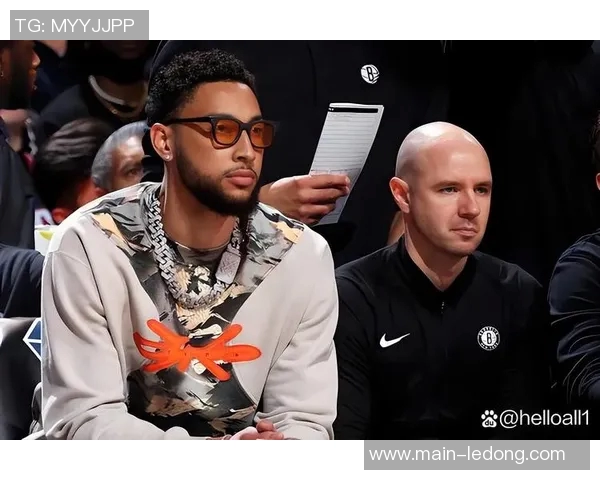 安芬尼西蒙斯谈球员身份对观看比赛的影响与感悟