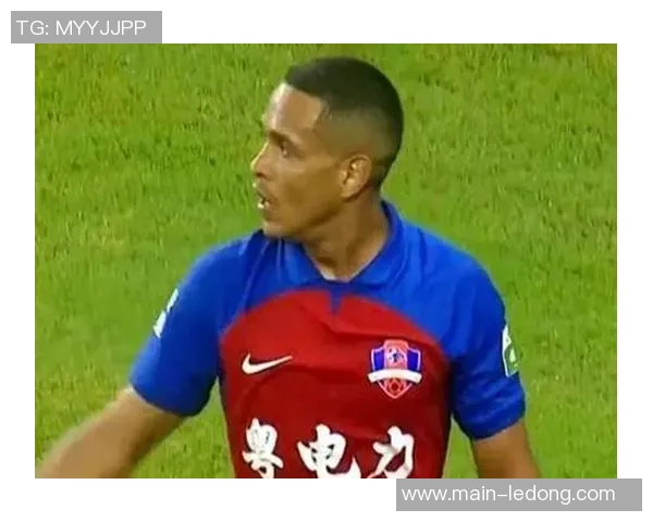 杨瑞琪在比赛最后时刻进球挽回颜面梅州仍以1-4落后于玉昆