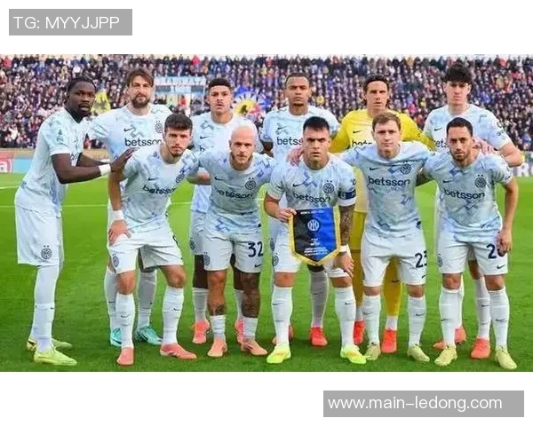 劳塔罗展望意甲争冠决战齐沃早餐时亲密互动国米全队