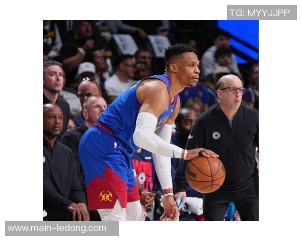 阿德尔曼谈辛普森上场决定职业球员应具备的态度与责任感